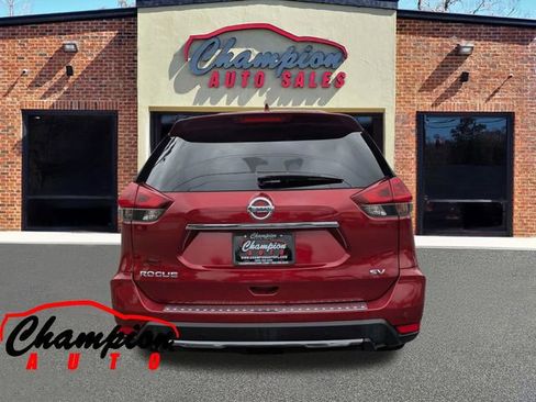 Used 2019 Nissan Rogue SV FWD image 5