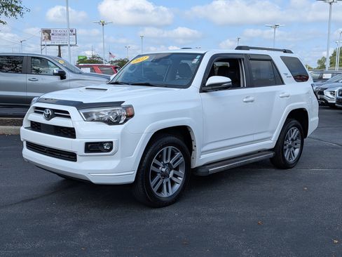 Used 2022 Toyota 4Runner TRD Sport w/ Technology Package AWD/4WD image 4