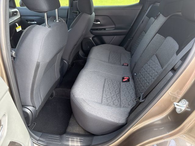 Certified 2026 Nissan Kicks SV FWD image 22