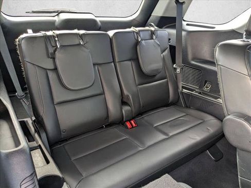Used 2022 Ford Explorer XLT w/ Equipment Group 202A RWD image 22