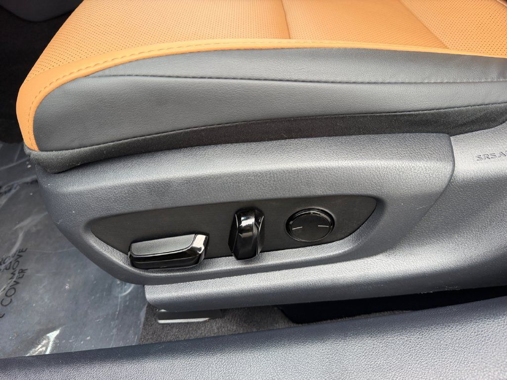 Certified 2024 Lexus ES 350 w/ Premium Package FWD image 16