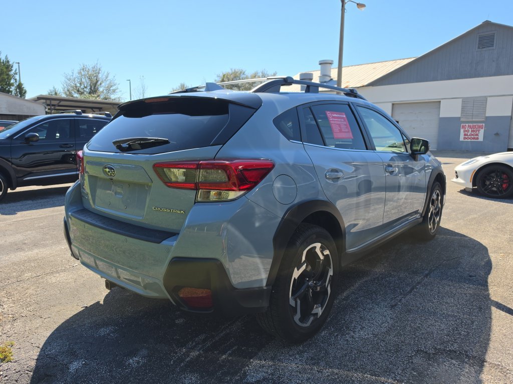 Used 2022 Subaru Crosstrek 2.5i Limited w/ Moonroof Package 2 AWD/4WD image 3