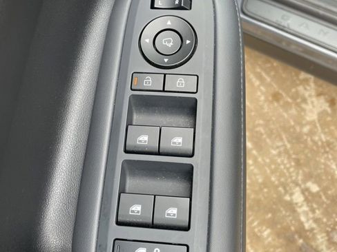 Used 2025 Hyundai Santa Fe Calligraphy AWD/4WD image 18