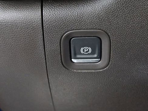 Used 2021 Chevrolet Silverado 1500 LT w/ Safety Package II image 37