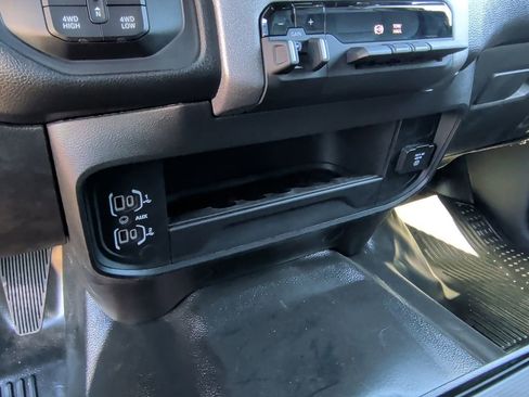 New 2026 RAM 2500 Tradesman w/ Chrome Appearance Group image 28