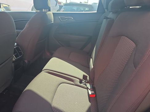 Used 2025 Kia Sportage LX FWD image 20