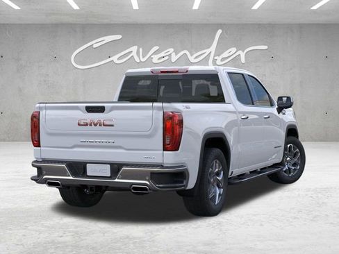 New 2026 GMC Sierra 1500 SLT image 4