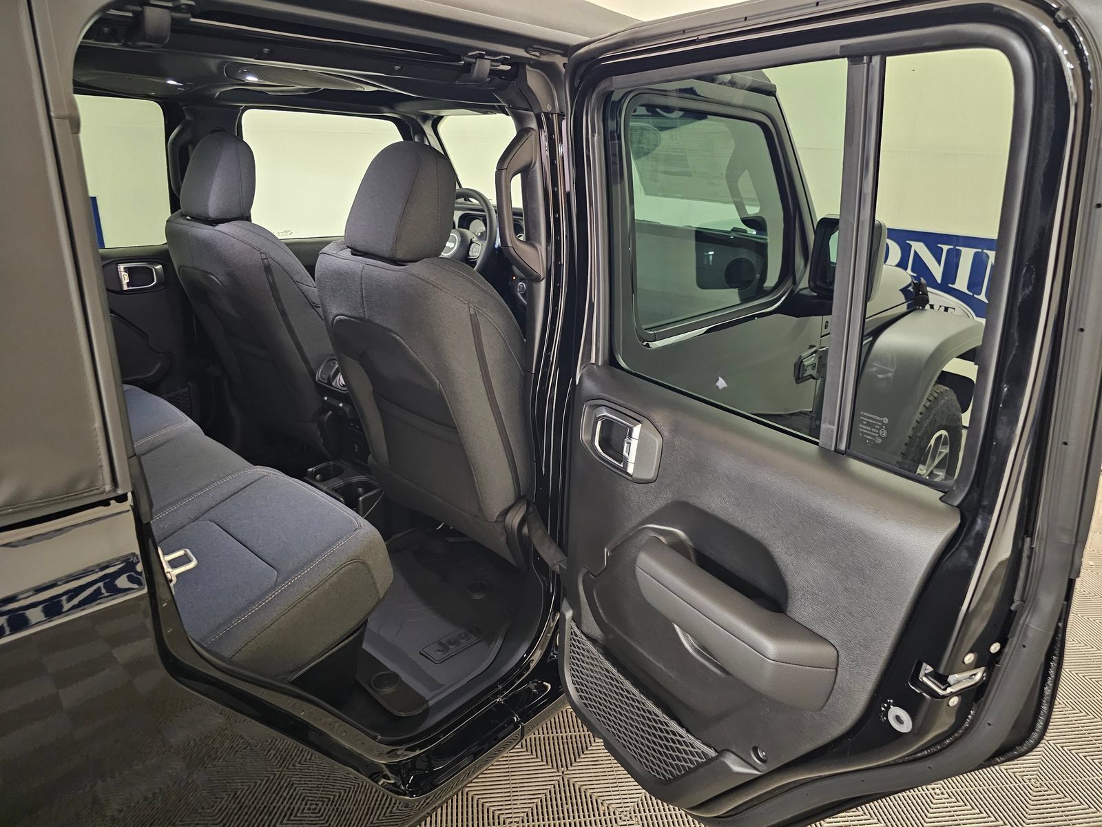 New 2027 Jeep Gladiator Sport AWD/4WD image 24