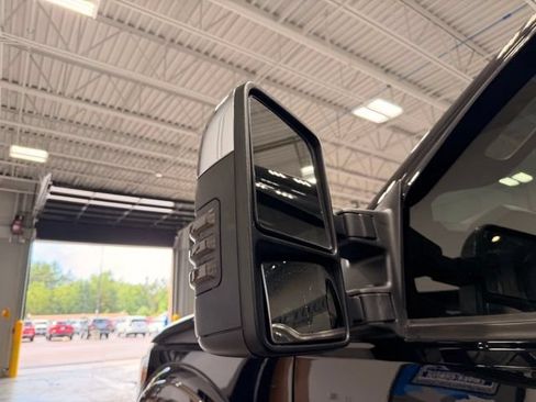 Used 2016 Ford F250 Lariat w/ Chrome Package AWD/4WD image 17