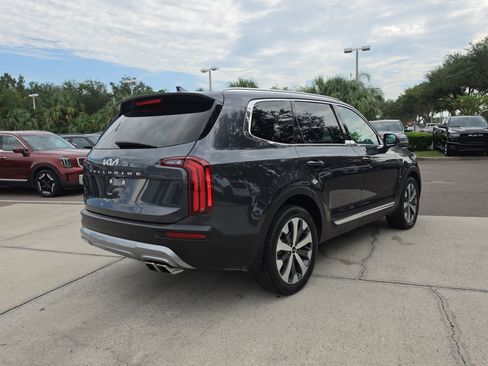 Used 2022 Kia Telluride EX w/ EX Premium Package FWD image 7