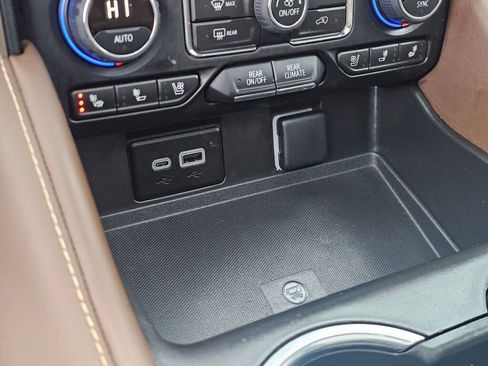 Used 2024 Chevrolet Tahoe High Country image 31