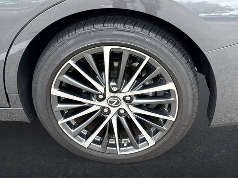 Used 2025 Lexus ES 350 w/ Premium Package FWD image 31