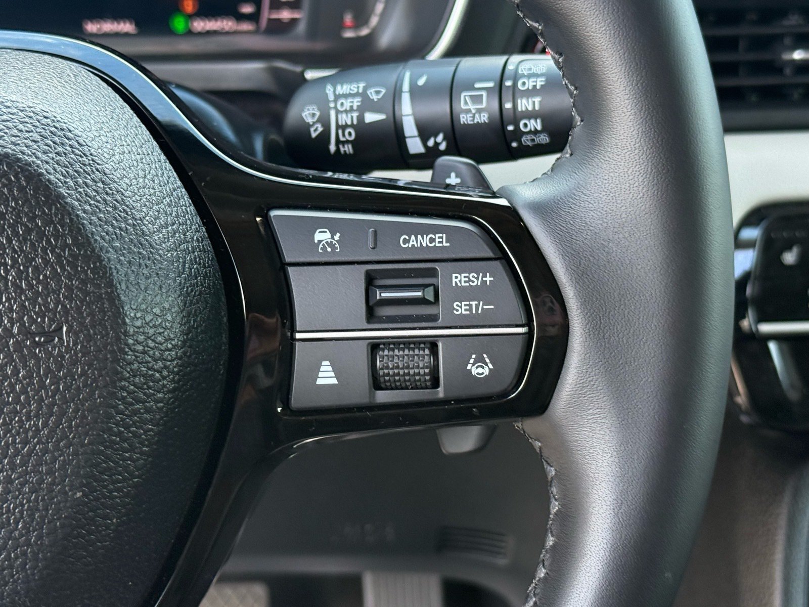 Used 2026 Honda Pilot Touring image 18