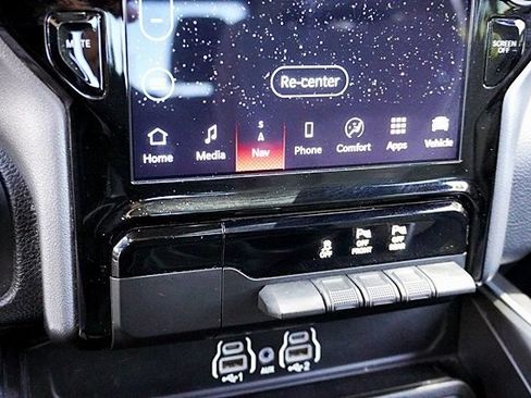 Used 2025 RAM 1500 Big Horn AWD/4WD image 30