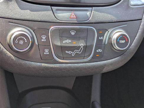 Used 2019 Chevrolet Malibu LS image 27