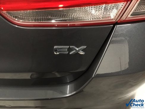 Used 2018 Kia Optima EX w/ Premium Package image 15