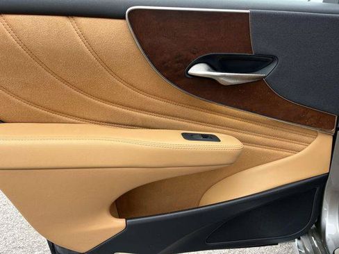 Certified 2023 Lexus LS 500 w/ Accessory Package (Z2) RWD image 20