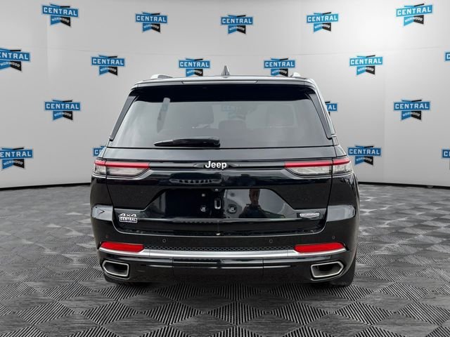 Certified 2023 Jeep Grand Cherokee Summit w/ Luxury Tech Group V AWD/4WD image 4