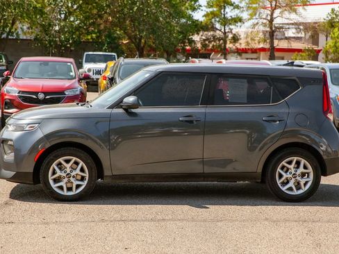 Used 2021 Kia Soul S FWD image 8