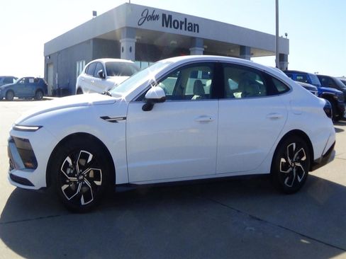 Used 2025 Hyundai Sonata SEL FWD image 1