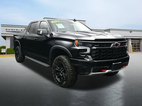 Used 2023 Chevrolet Silverado 1500 ZR2 AWD/4WD image 7