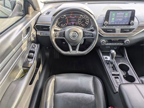 Used 2020 Nissan Altima 2.0 Platinum image 17