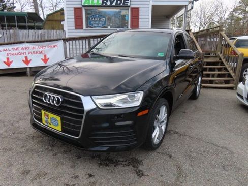 Used 2018 Audi Q3 2.0T Premium w/ Convenience Package image 2