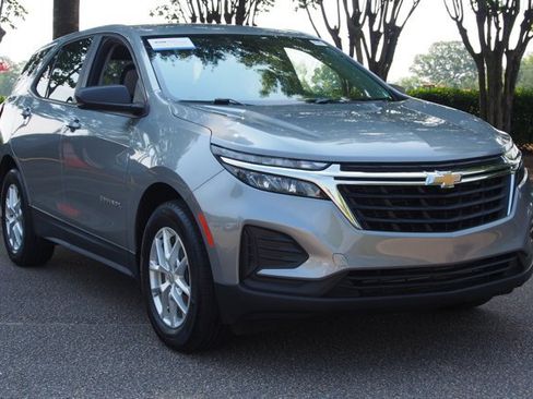Used 2024 Chevrolet Equinox LS w/ LS Convenience Package FWD image 1