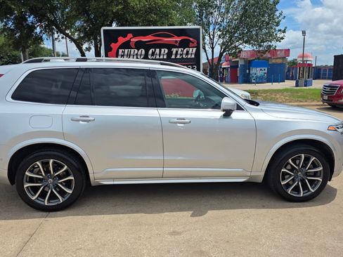 Used 2018 Volvo XC90 T6 Momentum w/ Convenience Package AWD/4WD image 7