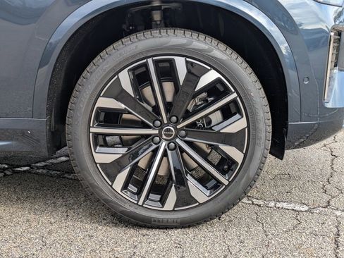 New 2026 Volvo XC90 T8 Ultra w/ Protection Package Premier AWD/4WD image 11