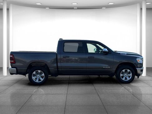 Used 2024 RAM 1500 Laramie AWD/4WD image 8