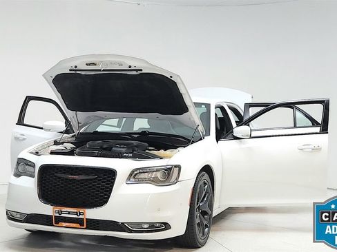 Used 2021 Chrysler 300 S image 9