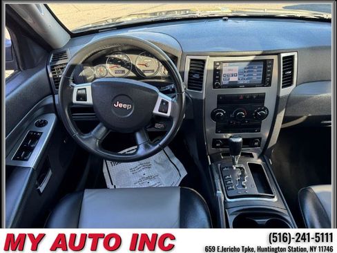 Used 2010 Jeep Grand Cherokee Laredo image 11