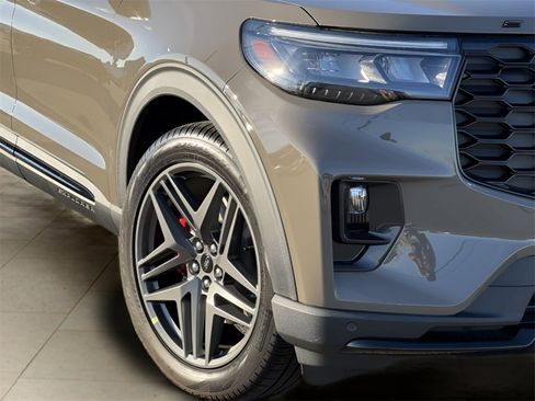 New 2026 Ford Explorer ST w/ Sun And Sound Package image 45