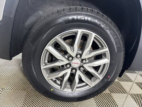 Used 2017 GMC Acadia SLE w/ Driver Alert Package I AWD/4WD image 33
