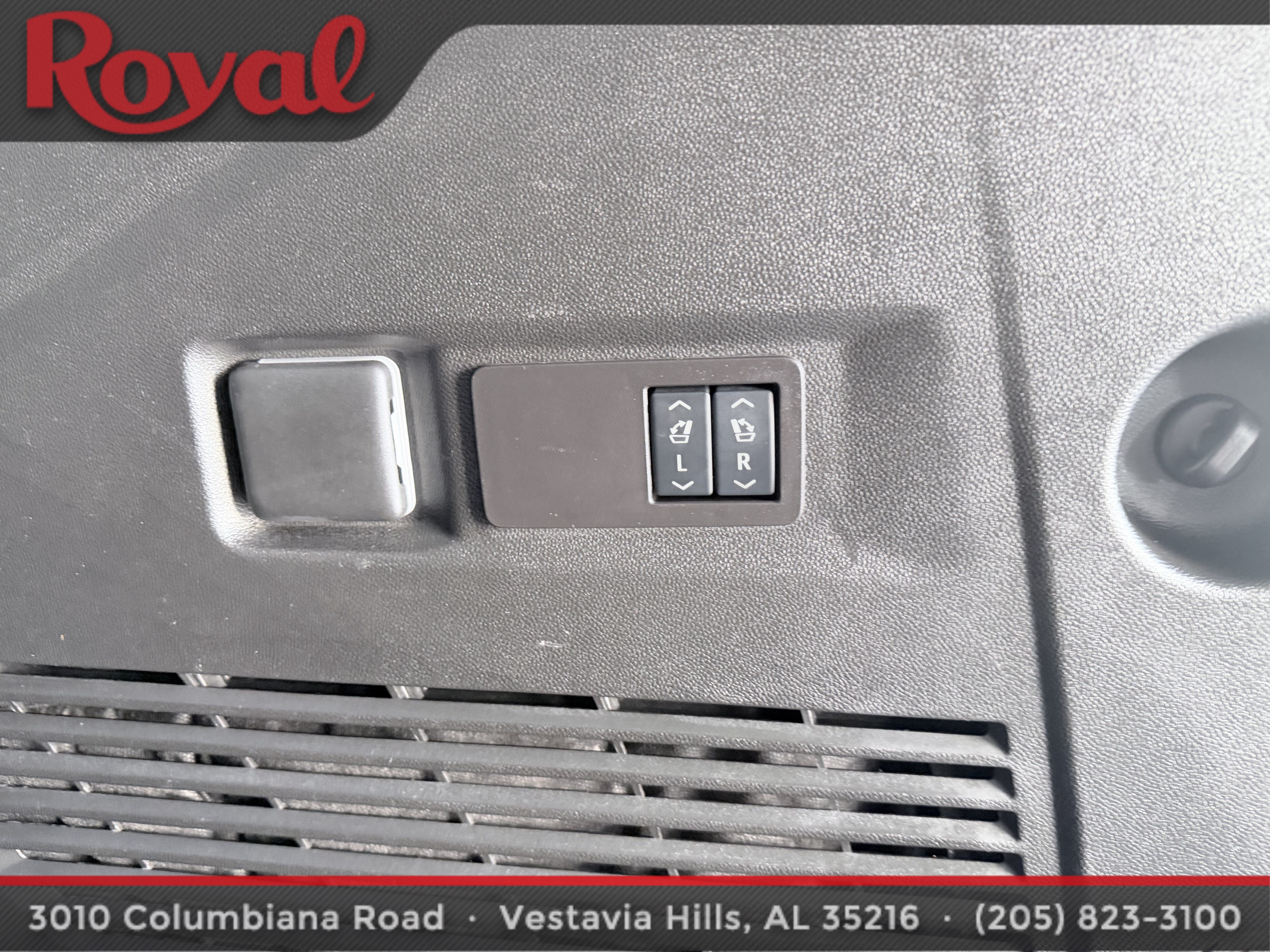 Used 2026 GMC Yukon Denali Ultimate AWD/4WD image 15
