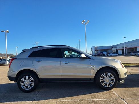 Used 2015 Cadillac SRX FWD image 3