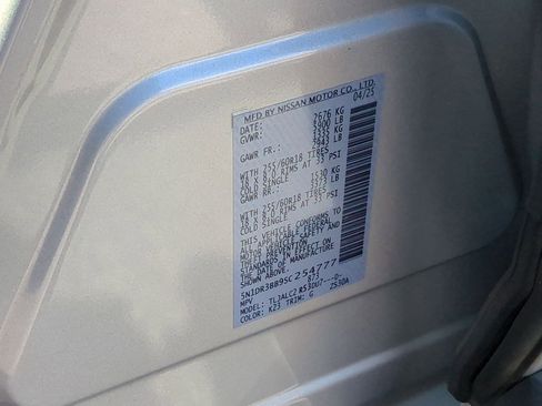 Certified 2025 Nissan Pathfinder SV w/ SV Premium Package FWD image 45