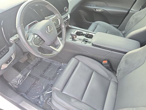 Used 2024 Lexus RX 350 w/ Luxury Package image 16