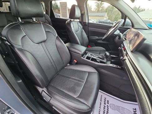 Used 2024 Kia Sorento S image 65
