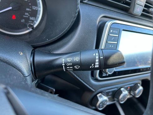 Used 2023 Nissan Versa S w/ Trunk Package image 20