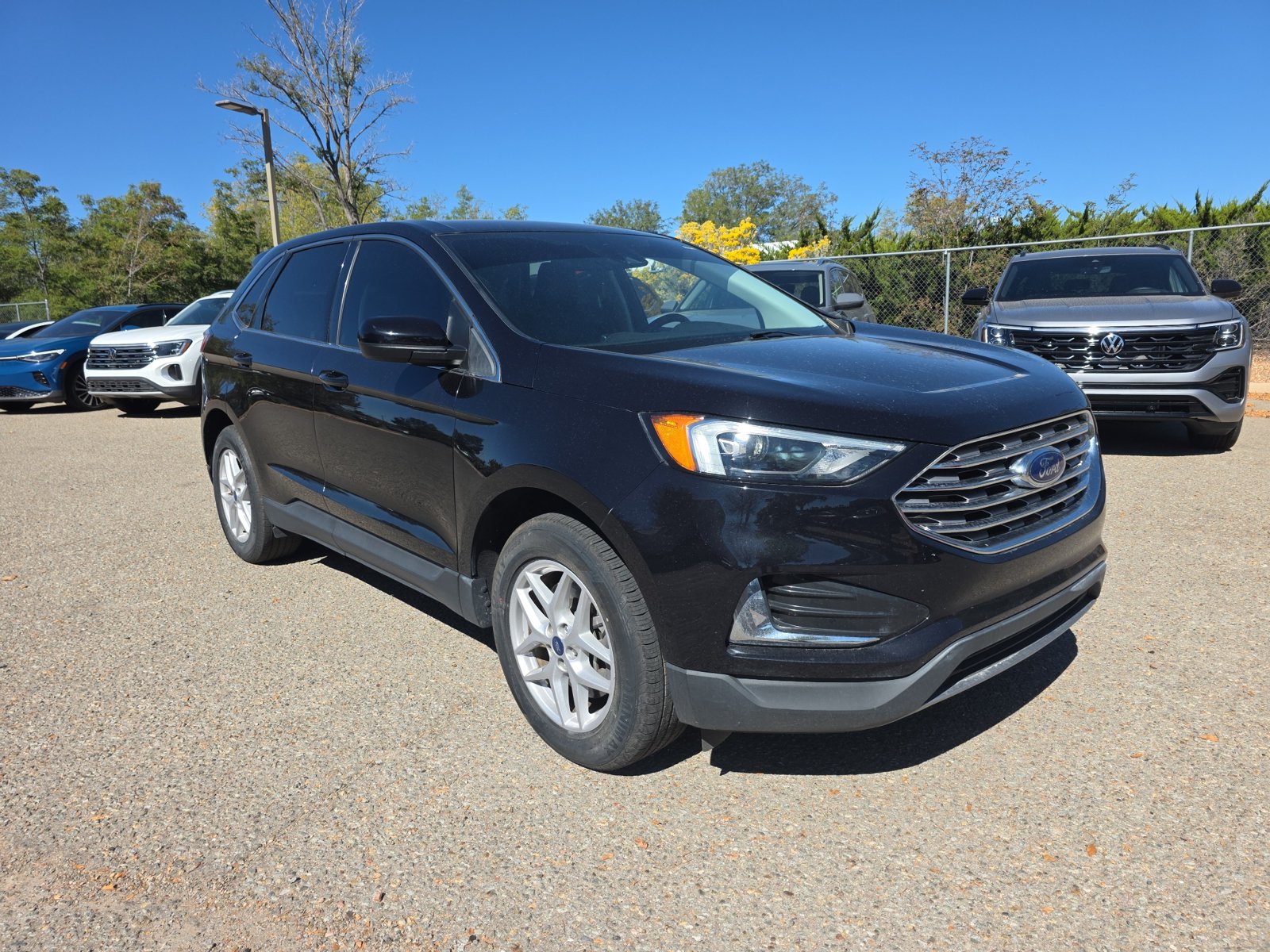 Used 2022 Ford Edge SEL AWD/4WD image 3