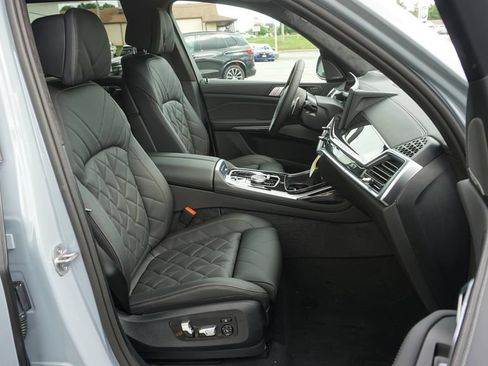 New 2027 BMW X7 xDrive40i w/ M Sport Package AWD/4WD image 11