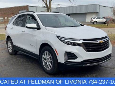 Used 2023 Chevrolet Equinox LT image 2