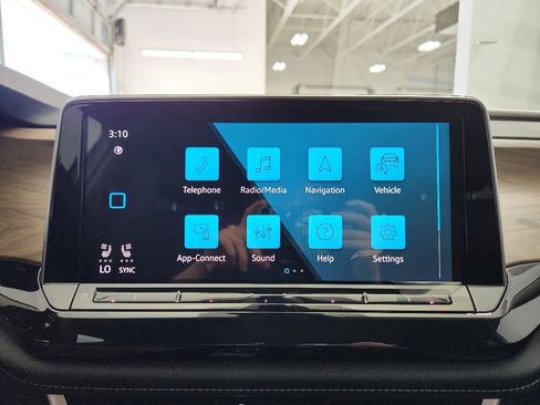 New 2026 Volkswagen Atlas SE FWD image 17