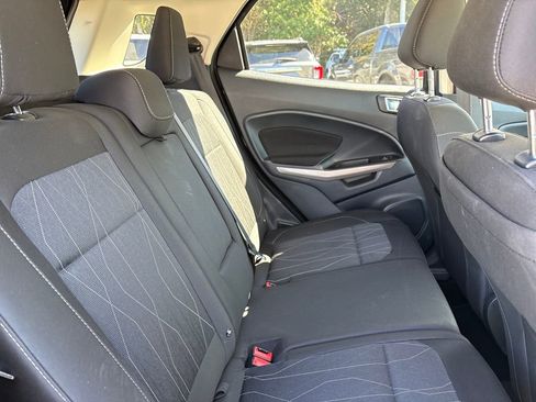 Certified 2019 Ford EcoSport SE image 29