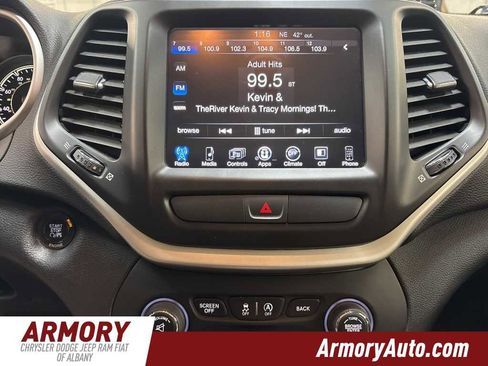 Used 2016 Jeep Cherokee Latitude w/ Comfort/Convenience Group image 17