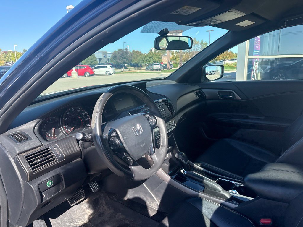 Used 2016 Honda Accord Sport image 10