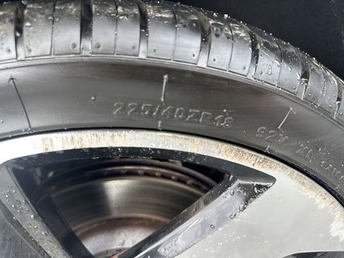 Used 2020 Volkswagen GTI SE image 32