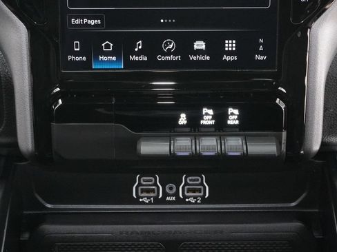 Used 2025 RAM 1500 Laramie w/ Sport Appearance Package AWD/4WD image 17